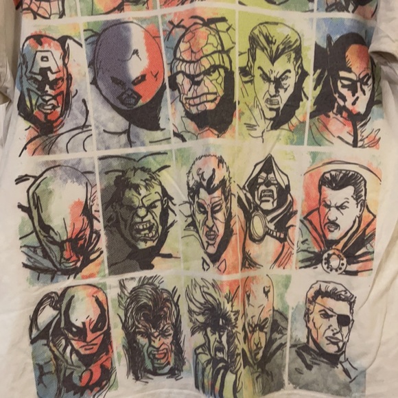 Licensed Marvel Heroes and Villains Distressed XL Men’s T-Shirt - Picture 2 of 4